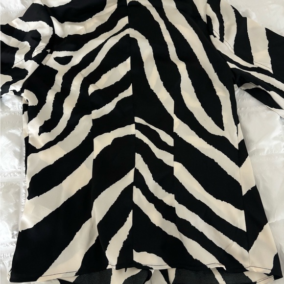 Zebra print blouse - Picture 5 of 6